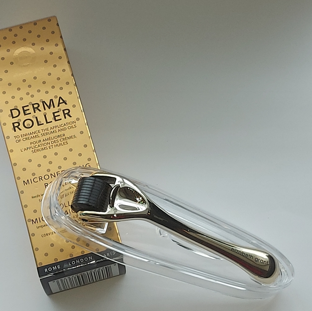 Elizabeth Grant Gold Derma RollerTitanium Microneedling Roller